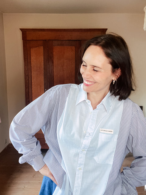 Hemd: pièce unique ( lichtblauw / zwart gestreept )