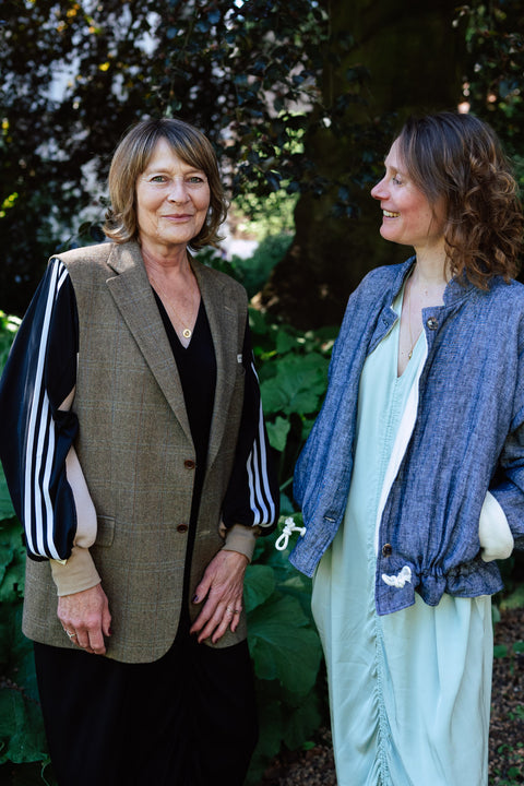 Blazer: pièce unique I (mouw zwart bovenaan, camel onderaan)