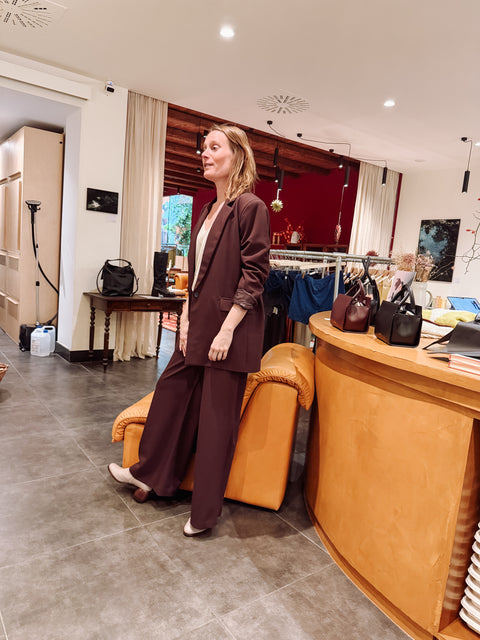 Corella solid tailoring blazer in aubergine