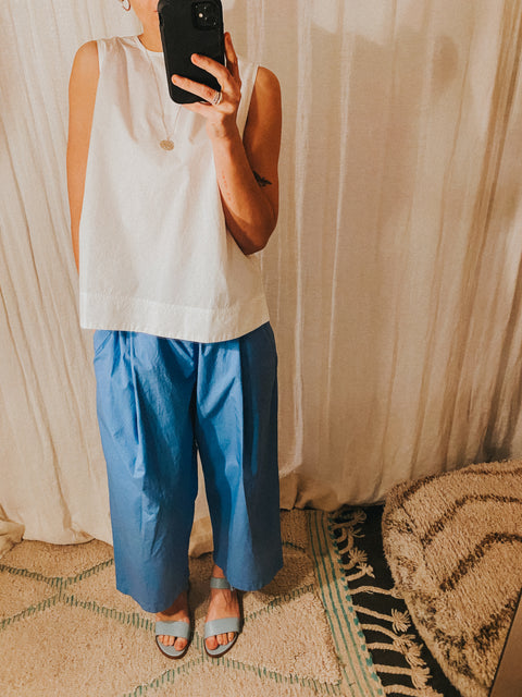 Mouwloze bloes 'Sharren' GMTD poplin - white