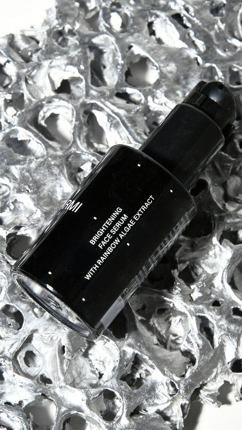 M—0R5 Brightening serum met regenboogalgen (tegen vlekjes)