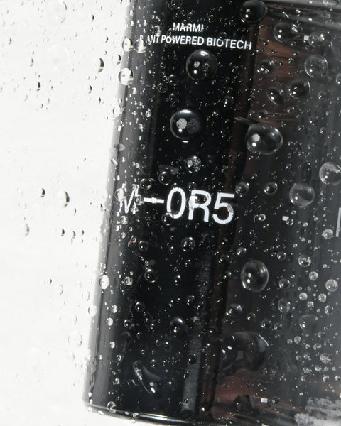 M—0R5 Brightening serum met regenboogalgen (tegen vlekjes)