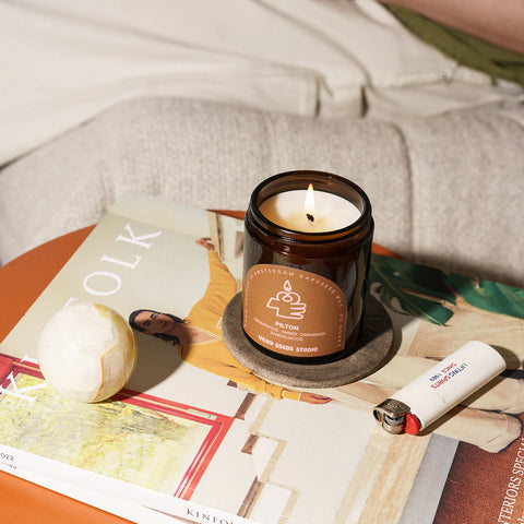 Geurkaars - pilton (sandelhout & amber)