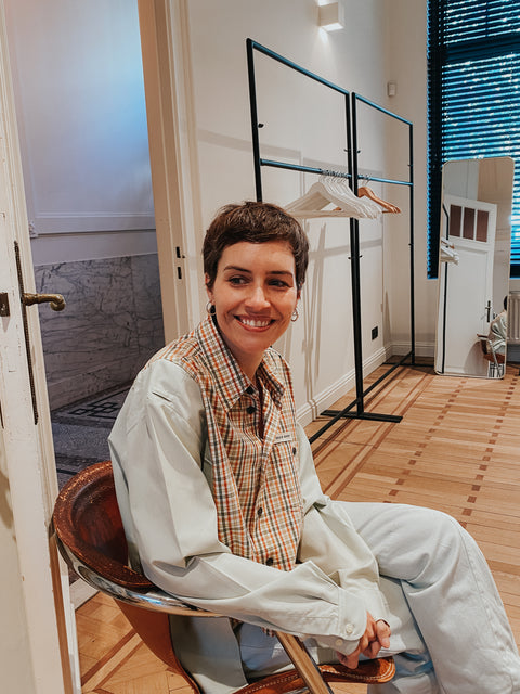 Cropped shirt: pièce unique VIII 'La Seule Shop' (ruitjespatroon in oranje en groen en zachtgroene mouwen)