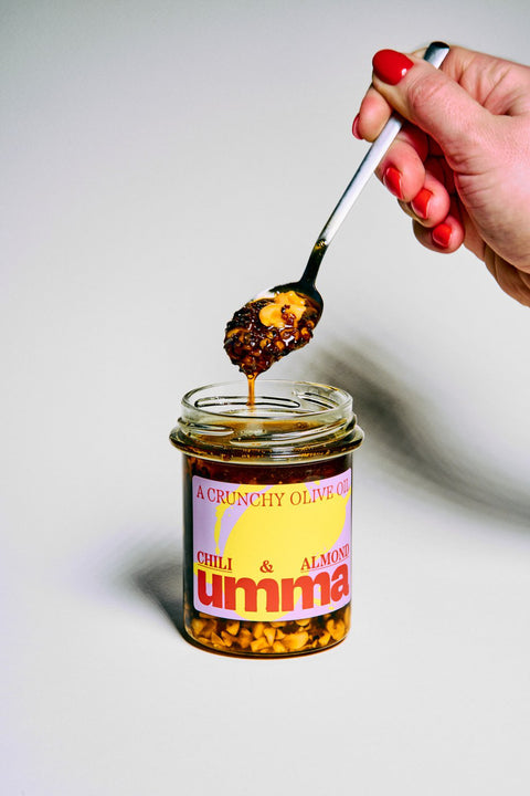 Olijfolie met chili en amandel (enkel local pick-up)