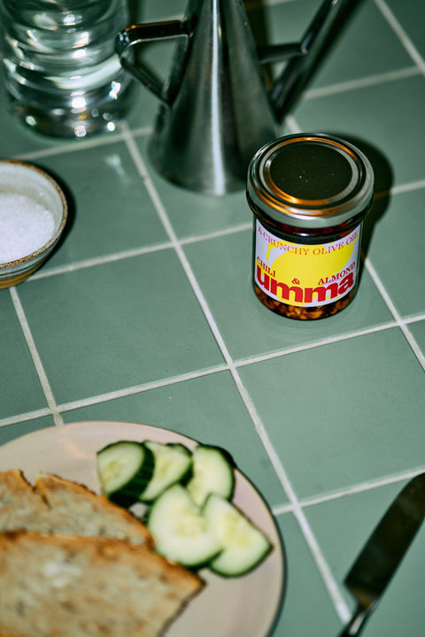 Olijfolie met chili en amandel (enkel local pick-up)