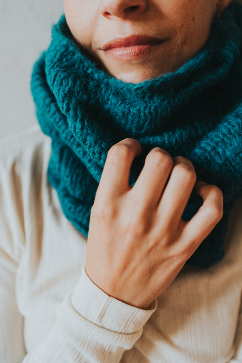 Rib cuello shawl petrol - petroleumblauwe buff