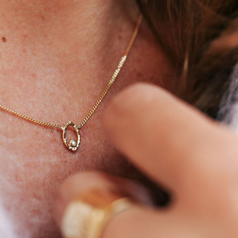Halsketting Fee Ophélie (pre-order, massief 18k goud)