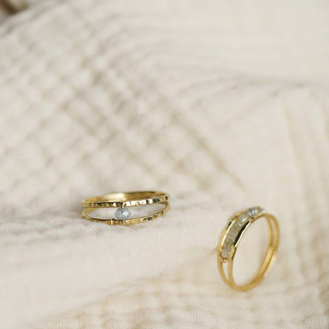 Ring Juliette met ruwe diamant (massief 18k goud)