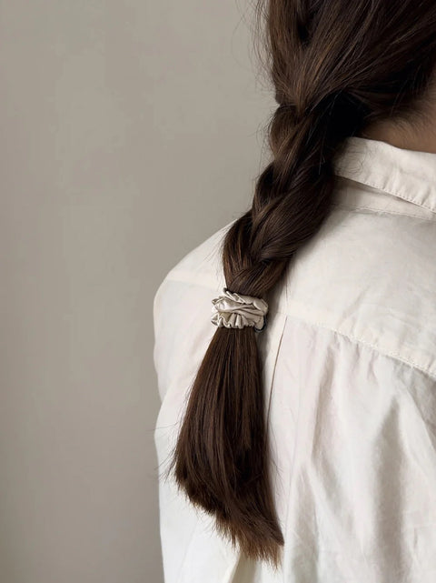 Scrunchie uit zijde - beige