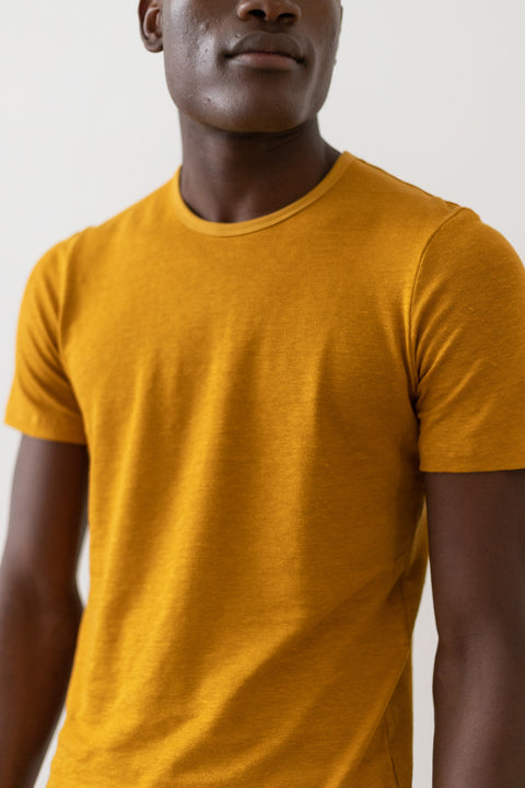 Linnen T-shirt uniseks - saffraan