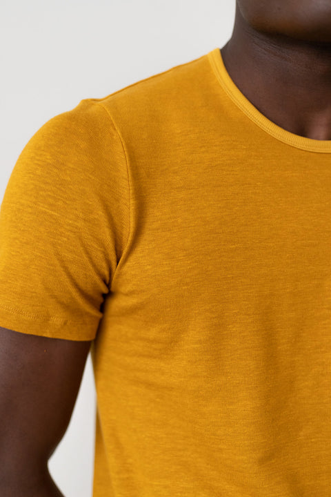 Linnen T-shirt uniseks - saffraan