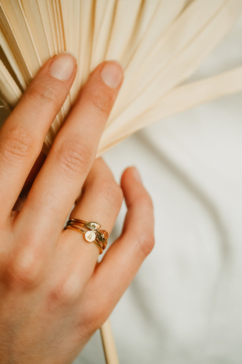 Love letter gepersonaliseerde ring - glad (massief 18k goud)