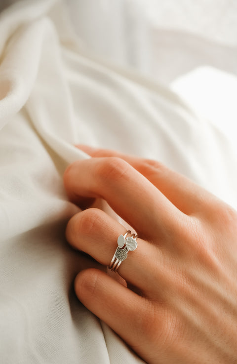 Love letter gepersonaliseerde ring - gehamerd (zilver)