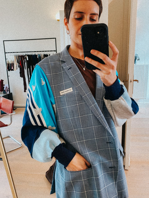 Blazer: pièce unique IX (bright blue + checks)