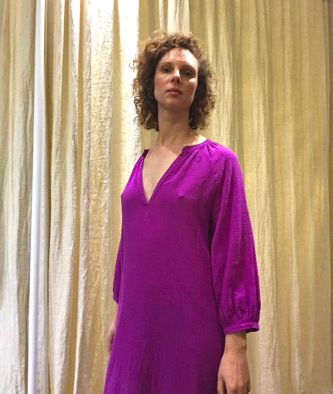 Lange paarse jurk uit katoen