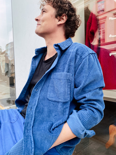 Ribfluwelen hemd - dark denim (laatste S)