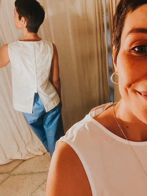 Mouwloze bloes 'Sharren' GMTD poplin - white