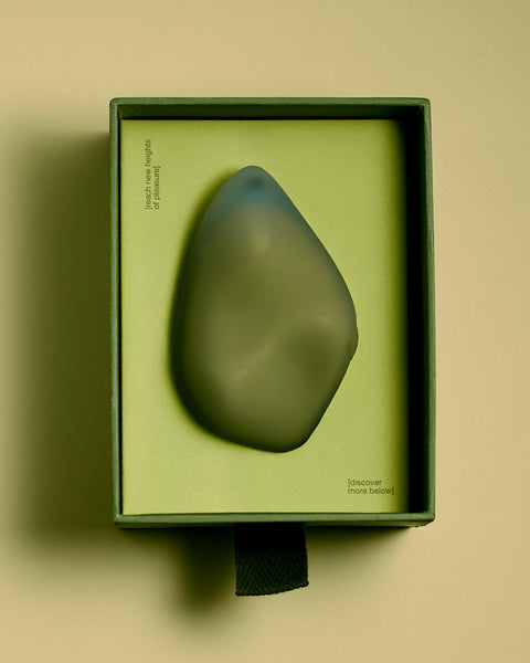 New heights vibrator with smoky quartz crystal
