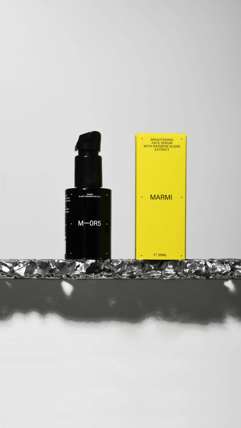 M—0R5 Brightening serum met regenboogalgen (tegen vlekjes)