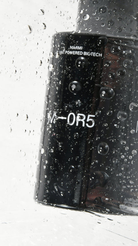 M—0R5 Brightening serum met regenboogalgen (tegen vlekjes)