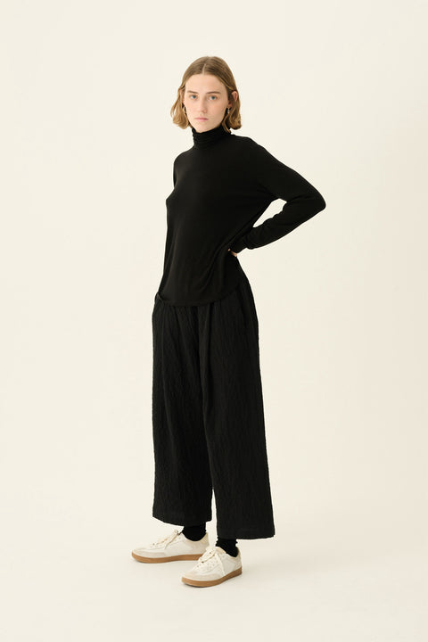 Pia Crushed Cotton - Black
