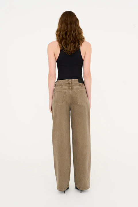 Duurzaam Denim: Kaia slung jeans - khaki antique dye