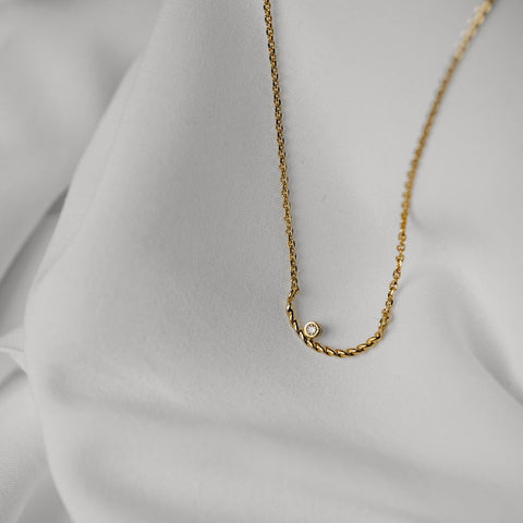 Halsketting "La funambule" (18k massief goud, pre-order)