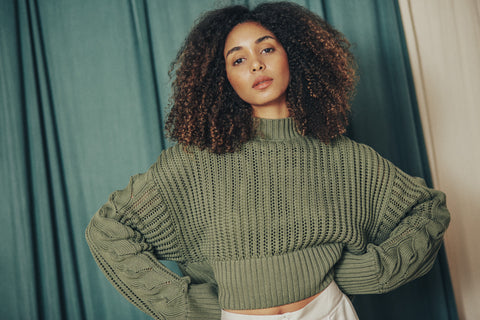 Cropped sweater uit biokatoen - salie