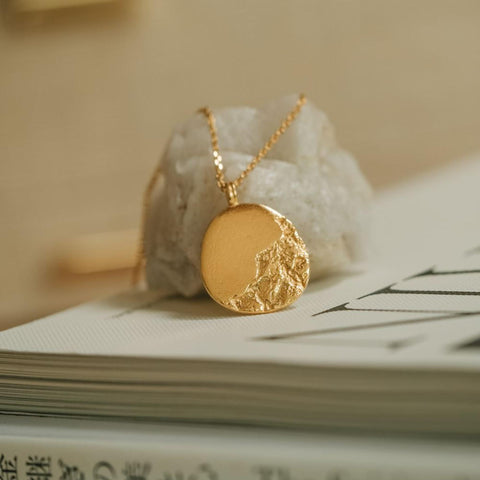 La résiliente halsketting massief goud (pre-order)