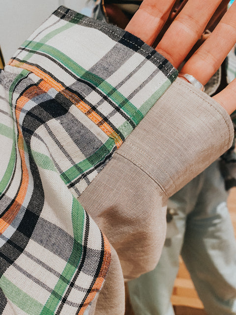 Extra sleeves shirt: pièce unique I 'La Seule Shop' (ruitpatroon in groen, oranje en donkergrijs)