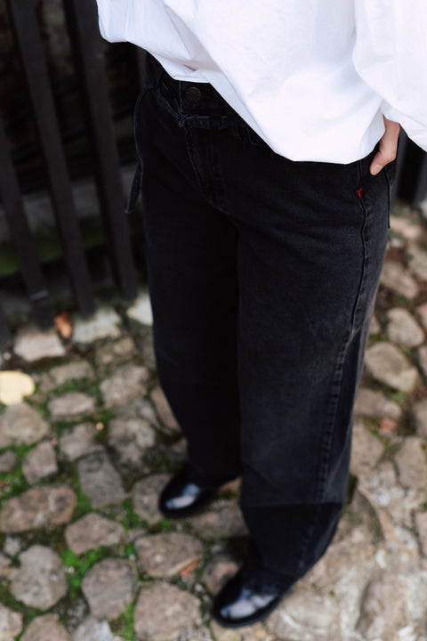 Duurzaam Denim: Kaia Slung Belt Jeans Wash Heritage Black - 9 Black